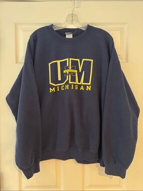 Vintage Proedge Michigan Crewneck Sweatshirt - Navy with Yellow Logo size XL